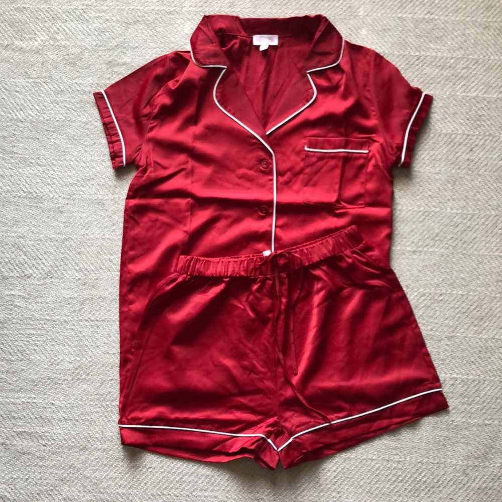 Pink Lily pajama set never worn